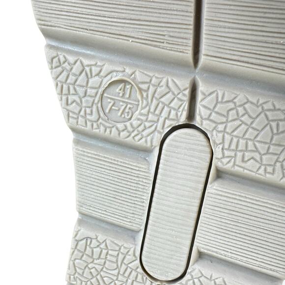 Relife NWT Rose Gold Metallic Eyelet Slip On Massage Leather Flats Loafers 7 7.5 - Picture 6 of 8